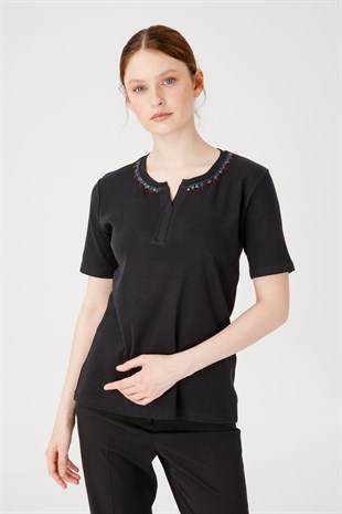 Kadın Açma Yaka Kısa Kol Boncuklu Pamuklu T-Shirt Siyah