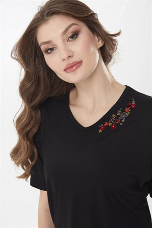 Womens V-Neck Combed Cotton Blouse with Doily Collar Black